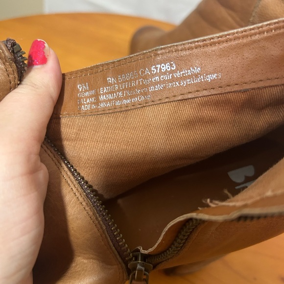 BP Brown Tan Leather Booties Size 9 Boots Zip Shoes Block Heel Factory Distress - Picture 7 of 8